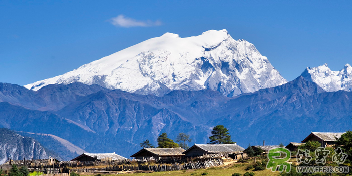 哈巴雪山风景