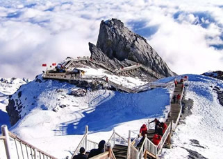 昆明出发-丽江玉龙雪山大索道、蓝月古、大理双动车3晚4天纯玩旅游团 