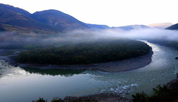 潞江坝 潞江坝